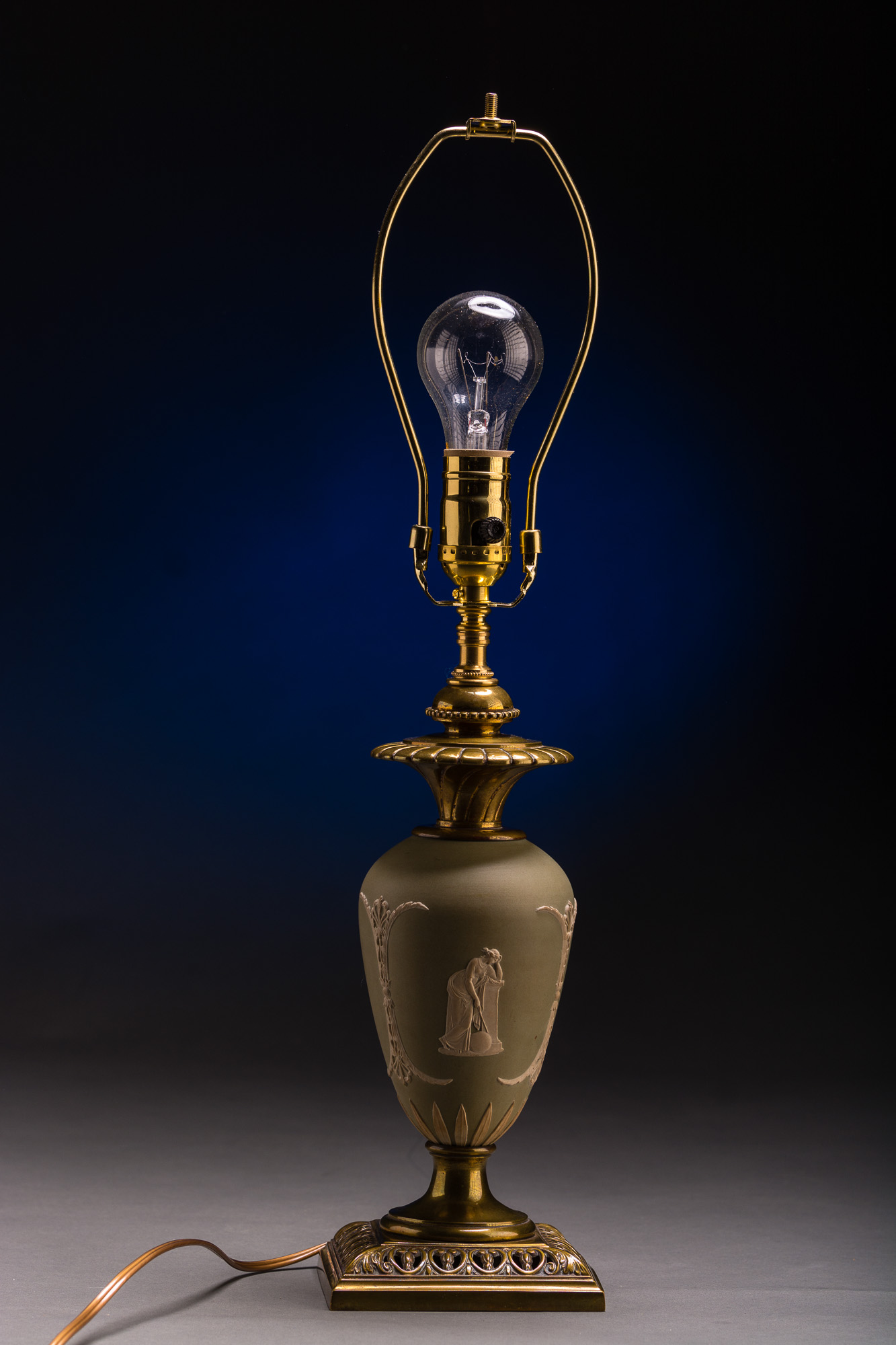 Wedgewood Type Oil Lamp